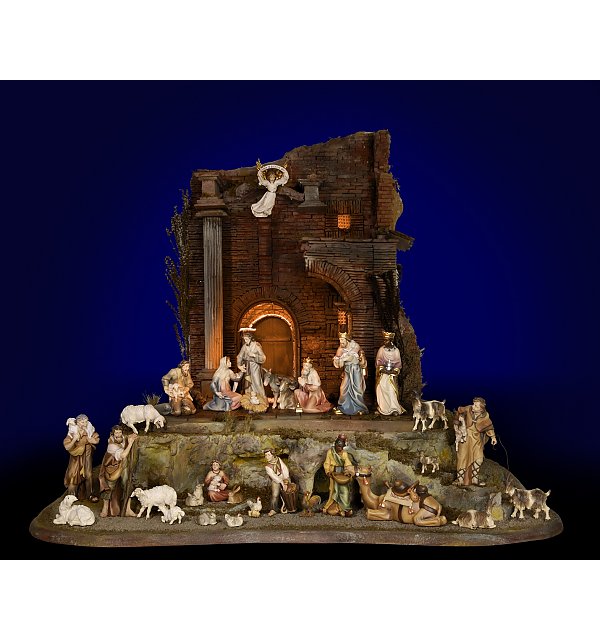 2899 - Nativity - Crib Salcher 32 figurines with Stable