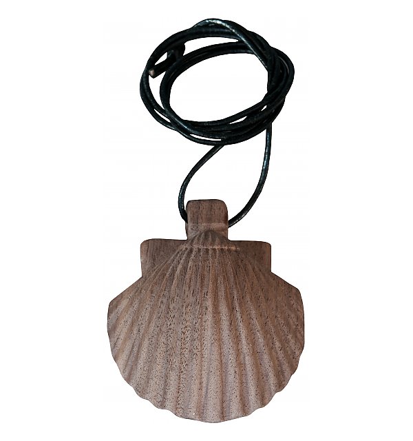 8055 - Necklace Shell pendant Piligrim Camino wood NATUR